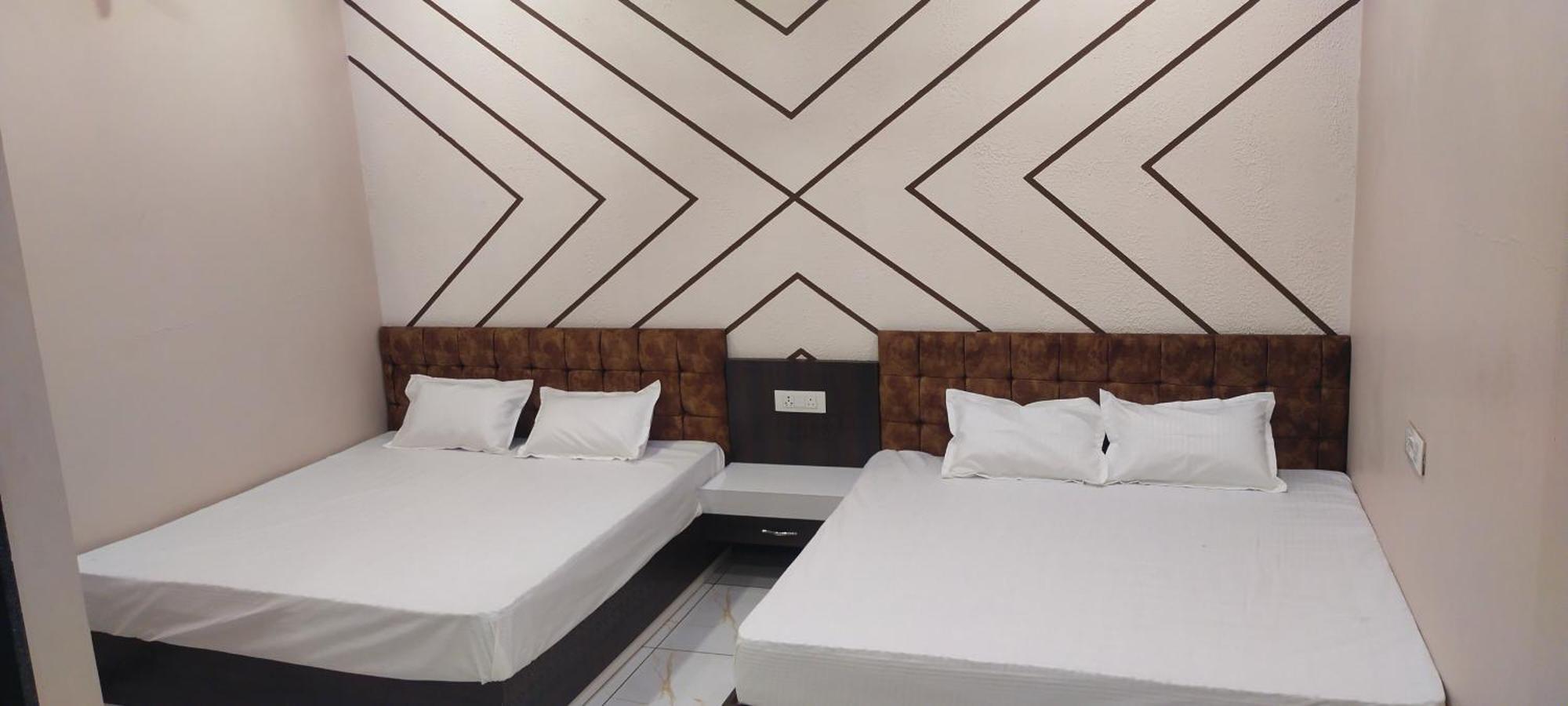 Anant Home Stay Ujaim Exterior foto